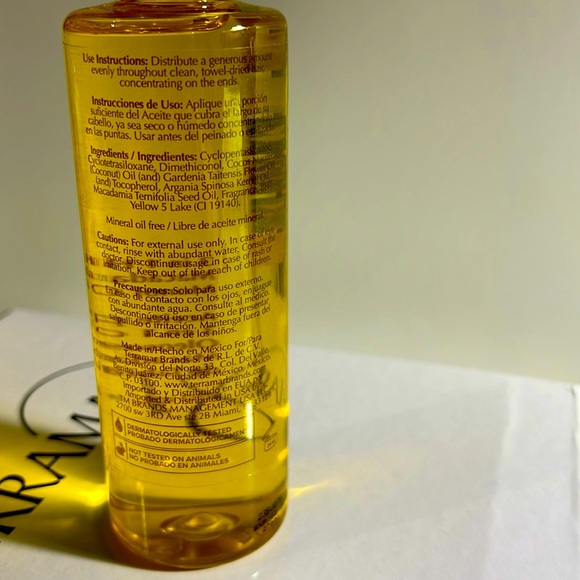 3 in 1 hair oil with Argan, Macadamia and Tahitian Monoi Oil Extracts. - Picture 2 of 2